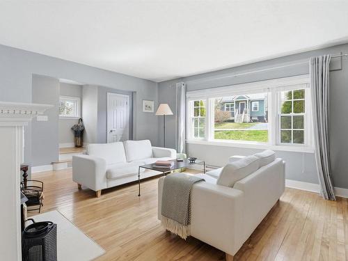 27 Springvale Avenue, Halifax, NS 