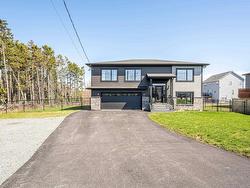 18 Marigold Drive  Middle Sackville, NS B4E 0S8