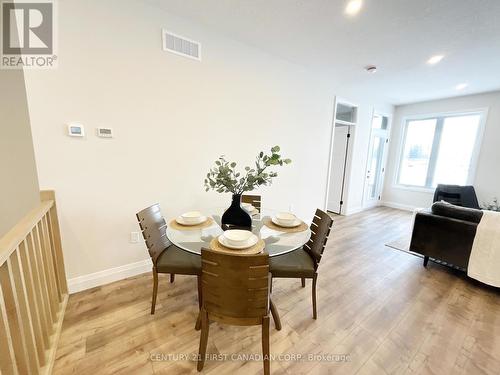 7 Postma Crescent, North Middlesex (Ailsa Craig), ON - Indoor Photo Showing Dining Room