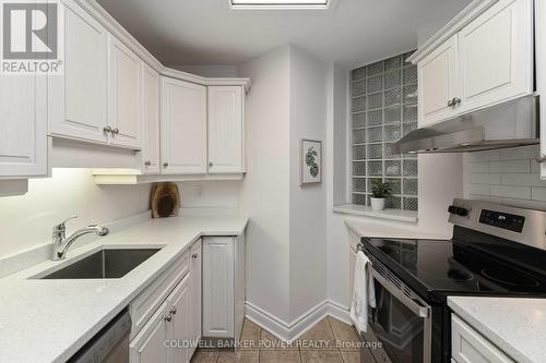 308 - 460 Wellington Street, London East (East F), ON - Indoor Photo Showing Kitchen