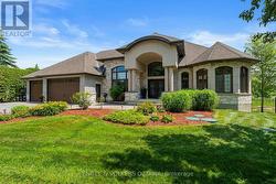 25 WINDING WAY Ottawa, ON K2C 3H1