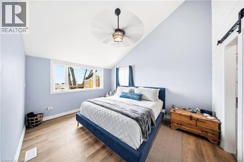 464 West Edith Cavell Boulevard, Port Stanley, ON - Indoor Photo Showing Bedroom