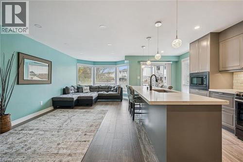116 Kerwood Drive, Cambridge, ON - Indoor Photo Showing Kitchen With Upgraded Kitchen