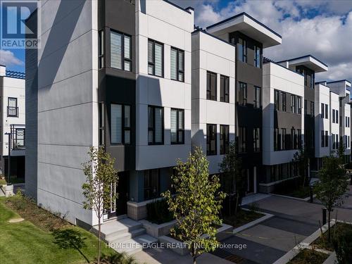 2 MARINER'S PIER WAY  Orillia, ON L3V 8P4