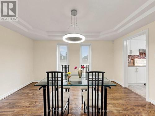 1763 Willow Way, Mississauga, ON - Indoor Photo Showing Living Room