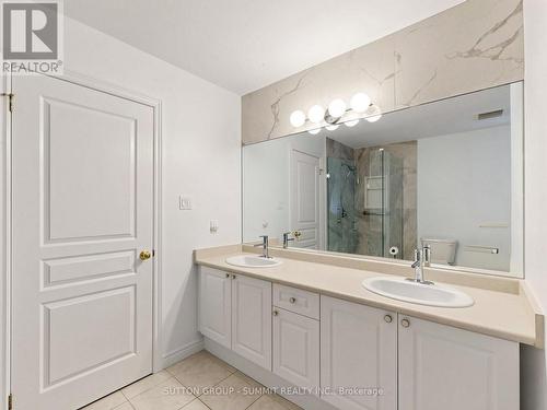 1763 Willow Way, Mississauga, ON - Indoor Photo Showing Other Room