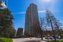 2404 - 8 LISA STREET Brampton, ON L6T 4S6