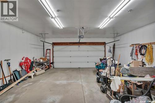 114 Woods Court, Saskatoon, SK - Indoor Photo Showing Garage