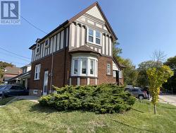 184 ARKELL STREET  Hamilton, ON L8S 1W8