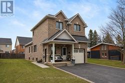 58 VIPOND ROAD Whitby (Brooklin), ON L1M 2P2