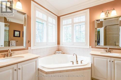 20 Mourning Dove Trail, Tiny, ON - Indoor Photo Showing Bathroom
