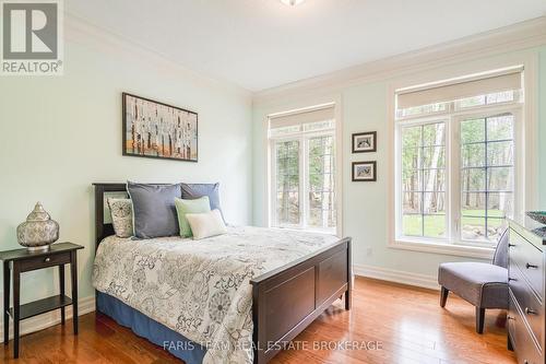 20 Mourning Dove Trail, Tiny, ON - Indoor Photo Showing Bedroom