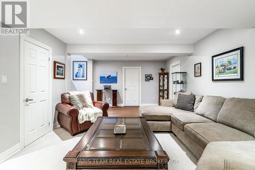 20 Mourning Dove Trail, Tiny, ON - Indoor Photo Showing Living Room