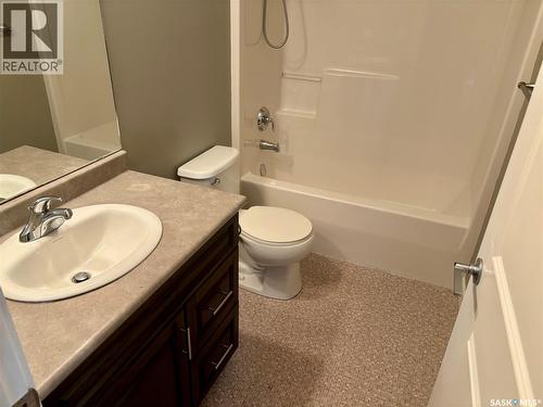 103 706 Hart Road, Saskatoon, SK - Indoor Photo Showing Bathroom