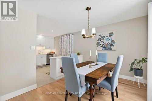 1102 Prince Philip Drive, London North (North M), ON - Indoor Photo Showing Dining Room