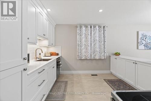 1102 Prince Philip Drive, London North (North M), ON - Indoor Photo Showing Other Room