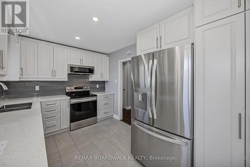956 Garwood Avenue, Ottawa, ON - Indoor Photo Showing Kitchen With Double Sink With Upgraded Kitchen