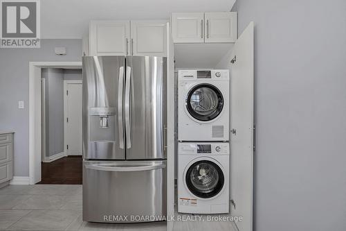 956 Garwood Avenue, Ottawa, ON - Indoor Photo Showing Laundry Room