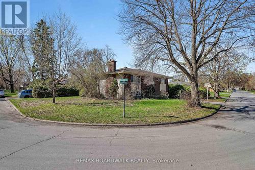 956 Garwood Avenue, Ottawa, ON - Outdoor