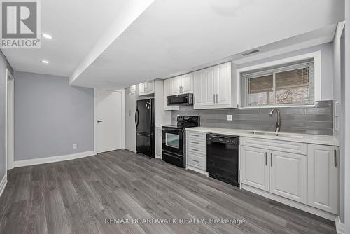 956 Garwood Avenue, Ottawa, ON - Indoor Photo Showing Kitchen