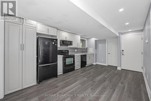 956 Garwood Avenue, Ottawa, ON - Indoor Photo Showing Kitchen