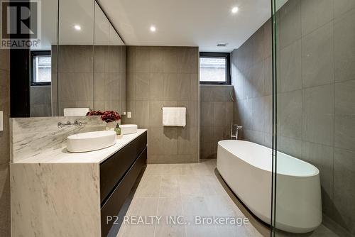 311 - 2 Forest Hill Road, Toronto, ON - Indoor Photo Showing Bathroom