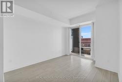 iving Room - 