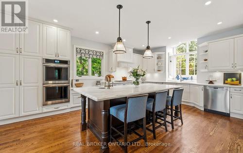 37 Lorraine Gardens, Toronto, ON - Indoor Photo Showing Kitchen With Upgraded Kitchen