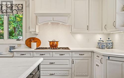 37 Lorraine Gardens, Toronto, ON - Indoor Photo Showing Kitchen
