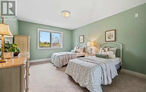 37 Lorraine Gardens, Toronto, ON - Indoor Photo Showing Bedroom