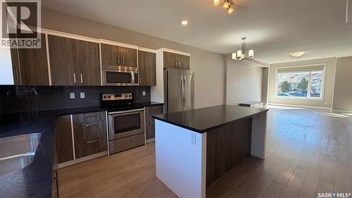 2212 St Patrick Avenue, Saskatoon, SK - Indoor Photo Showing Kitchen