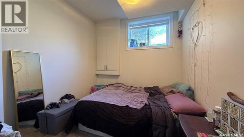 2212 St Patrick Avenue, Saskatoon, SK - Indoor Photo Showing Bedroom