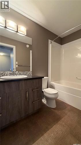 2212 St Patrick Avenue, Saskatoon, SK - Indoor Photo Showing Bathroom