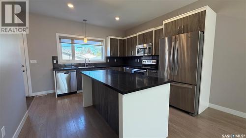 2212 St Patrick Avenue, Saskatoon, SK - Indoor Photo Showing Kitchen