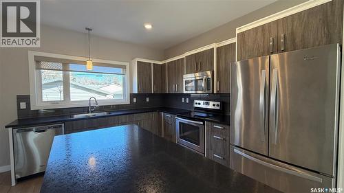 2212 St Patrick Avenue, Saskatoon, SK - Indoor Photo Showing Kitchen