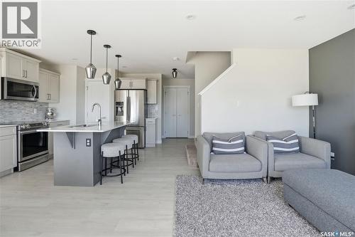 3181 Mazurak Crescent, Regina, SK - Indoor Photo Showing Kitchen With Stainless Steel Kitchen With Upgraded Kitchen