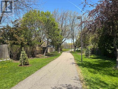 4113 Taffey Crescent, Mississauga, ON - Outdoor