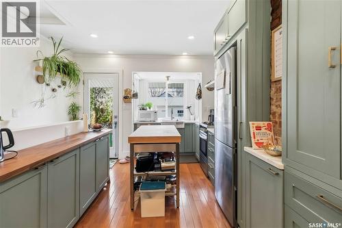 310 8Th Street E, Saskatoon, SK - Indoor Photo Showing Kitchen