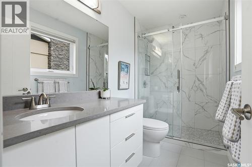 425 Bate Crescent, Saskatoon, SK - Indoor Photo Showing Bathroom