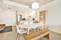 308-5400 Av. Henri-Julien Montréal (Le Plateau-Mont-Royal), QC H2T 2E8