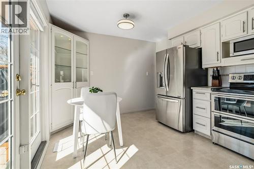 6 Selkirk Crescent, Regina, SK - Indoor Photo Showing Kitchen With Stainless Steel Kitchen