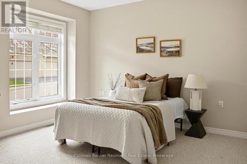 Bedroom 2 - 21 - 50 Bryan Court, Kitchener, ON - Indoor Photo Showing Bedroom