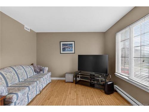 86 Lorette St, Dieppe, NB 