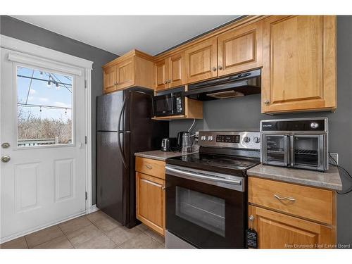 86 Lorette St, Dieppe, NB 
