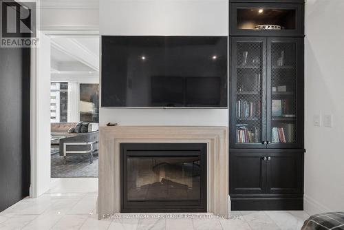 3401 - 311 Bay Street, Toronto, ON - Indoor Photo Showing Living Room With Fireplace