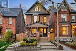 40 BROOKLYN AVENUE Toronto, ON M4M 2X5