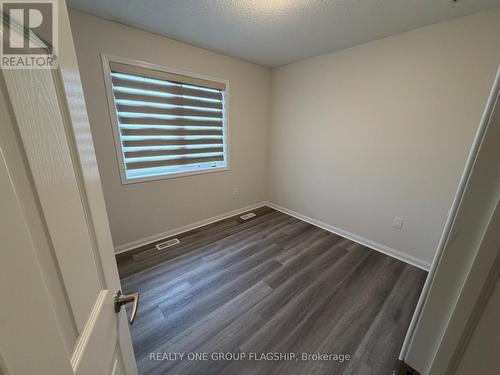 111 Higginbotham Crescent, Milton, ON - Indoor Photo Showing Other Room