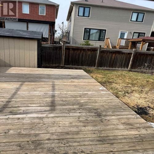 111 Higginbotham Crescent, Milton, ON - Outdoor With Deck Patio Veranda