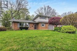 11 THISTLE COURT Tillsonburg, ON N4G 2S8