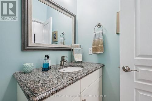 29 - 254 Gosling Gardens, Guelph (Clairfields/Hanlon Business Park), ON - Indoor Photo Showing Bathroom